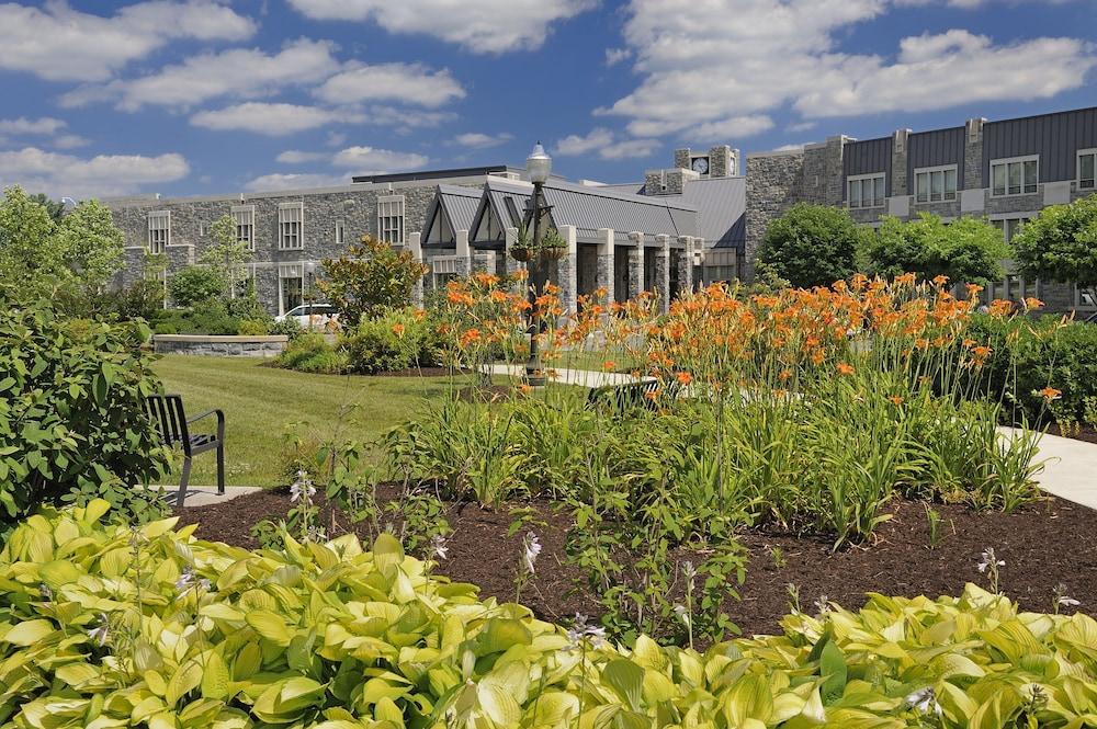 The Inn At Virginia Tech - On Campus Блексбург Екстериор снимка